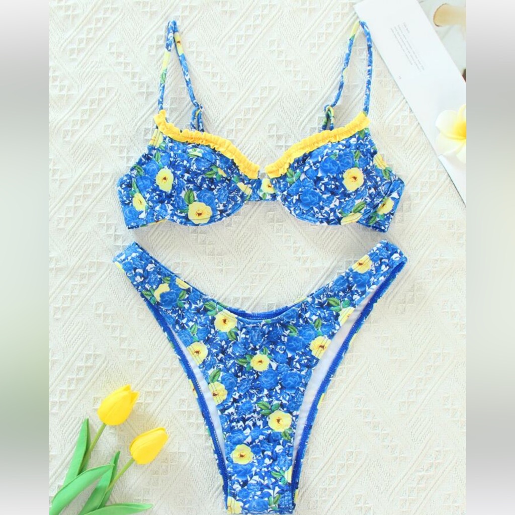 Floral Underwire Bikini Set With Frill Trim, Size Medium Nwt